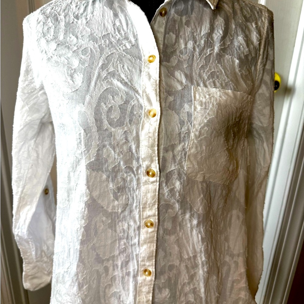 Maeve By Anthropologie White Textured Floral Button Down Blouse size 10 Cotton - Picture 2 of 10